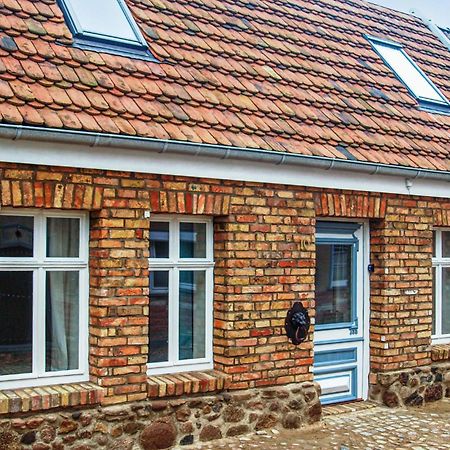 Awesome Home In Buetzow With Wifi Extérieur photo