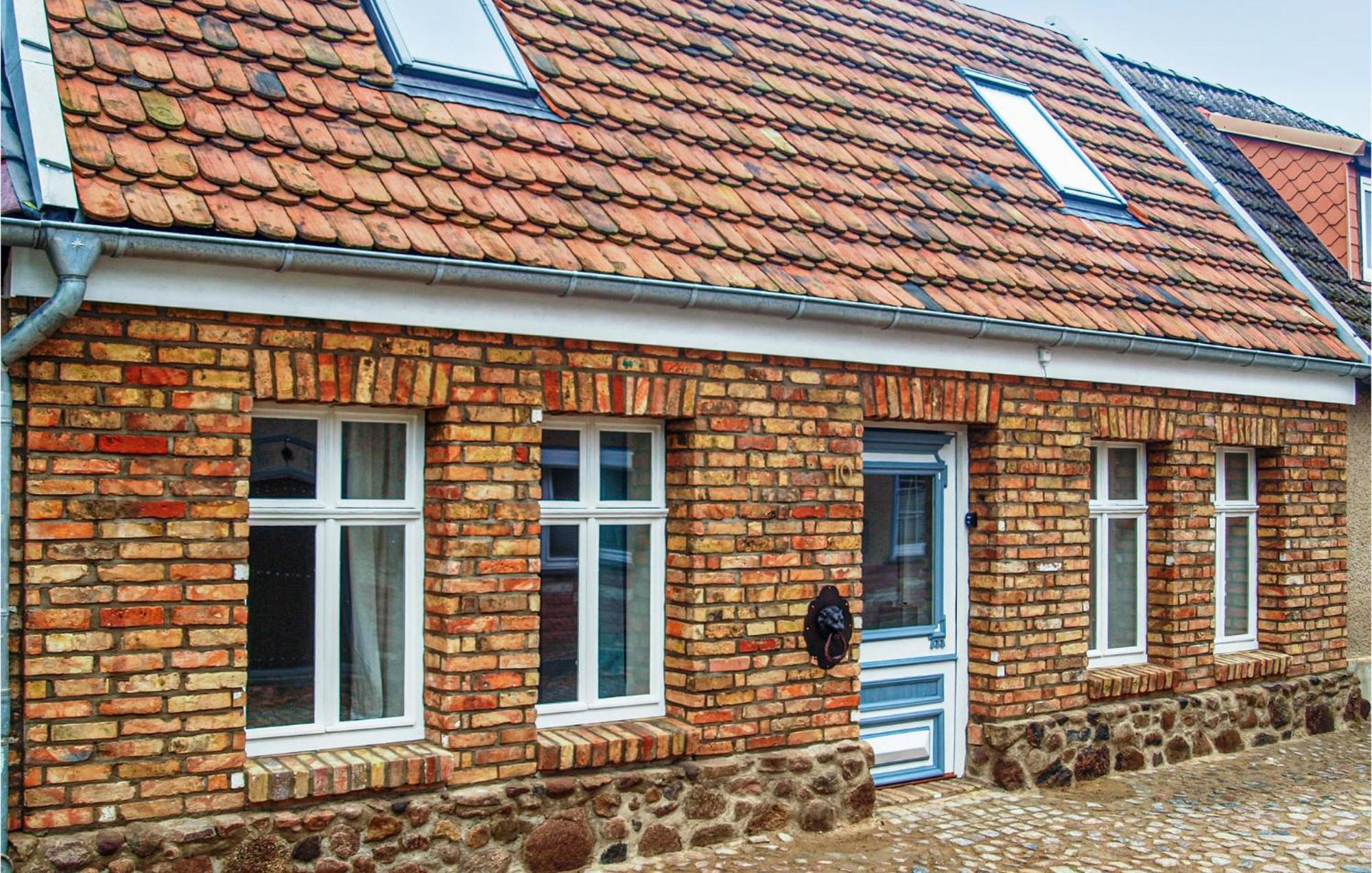 Awesome Home In Buetzow With Wifi Extérieur photo